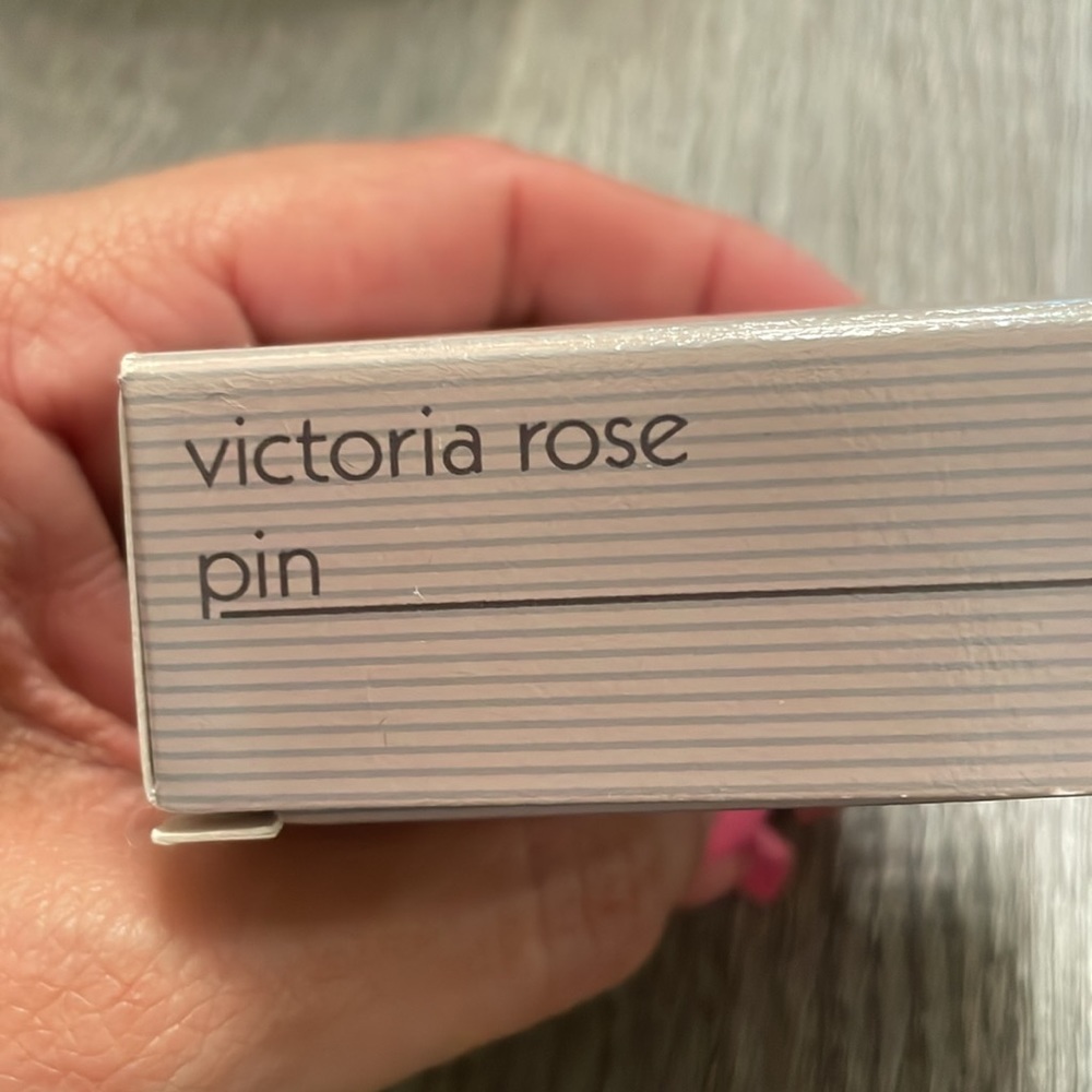 Victoria Rose Pin - Picture 6 of 7